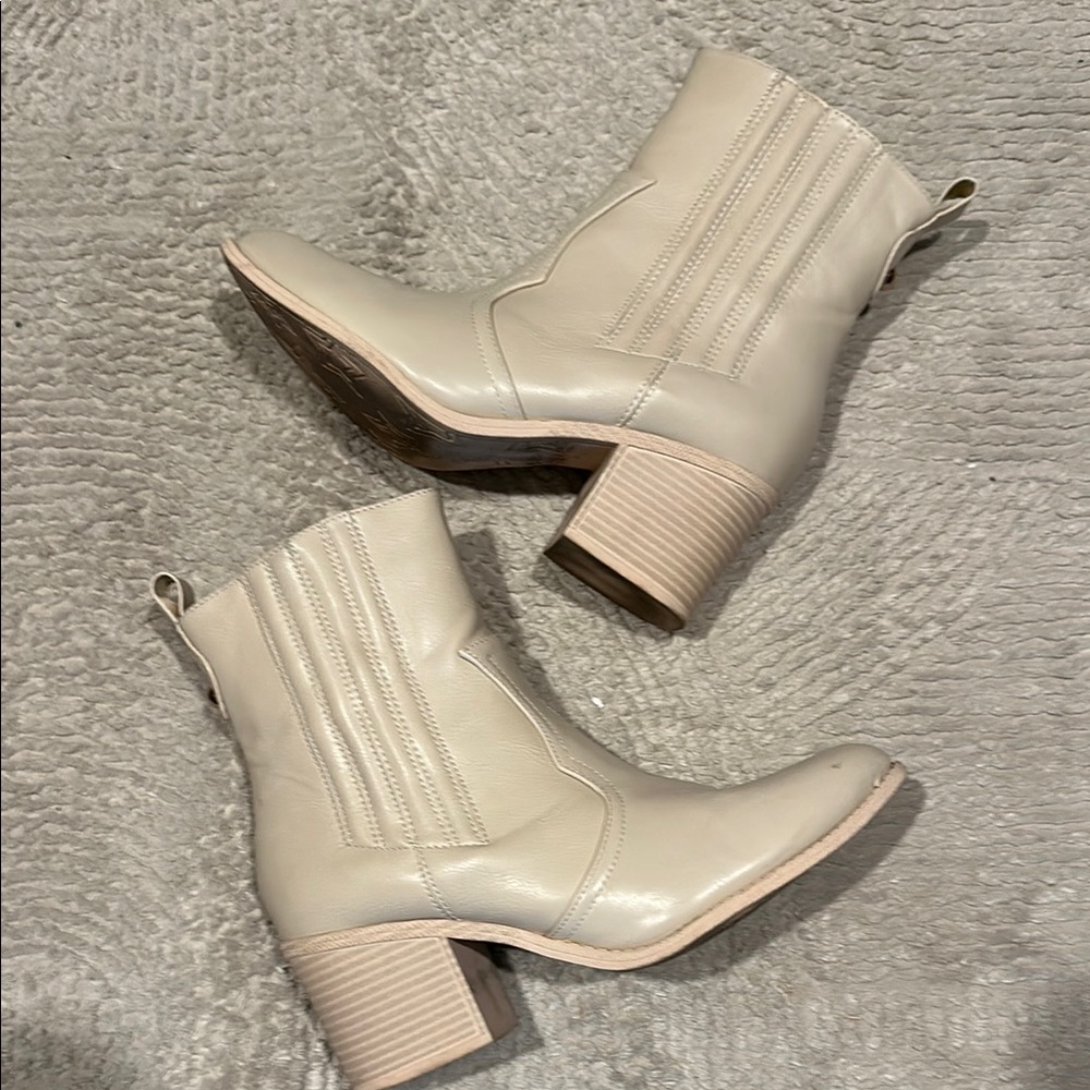 Dirty Laundry Cream Ankle Booties
